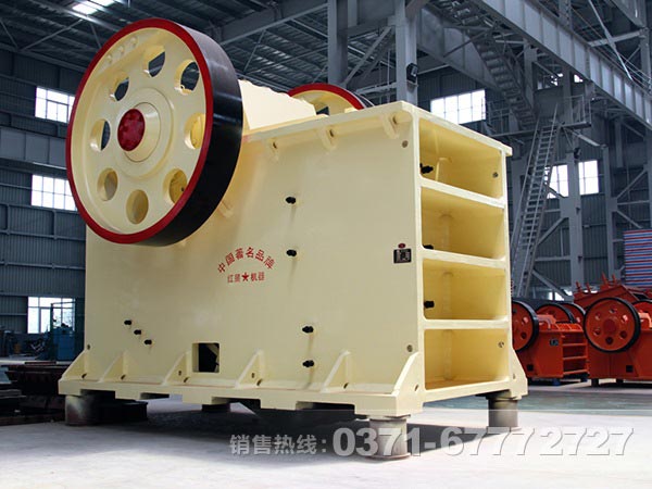 顎式粉碎機顎板、肘板和邊護板哪種好？