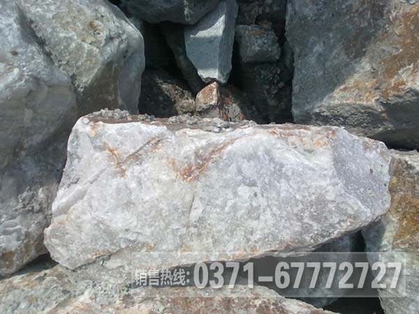 石英石制砂生產(chǎn)線組建方法、所需設(shè)備、工藝流程介紹