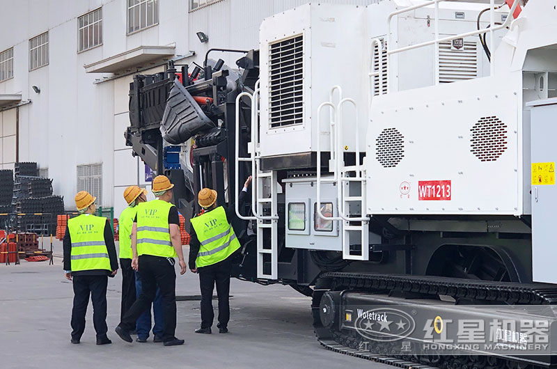 來(lái)廠考察設(shè)備，選購(gòu)更放心