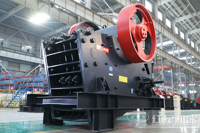 大型破碎石頭的機器叫什么？有哪些？附圖片
