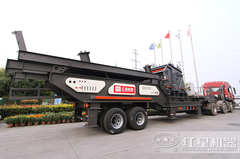 小型移動式破碎機發(fā)貨中