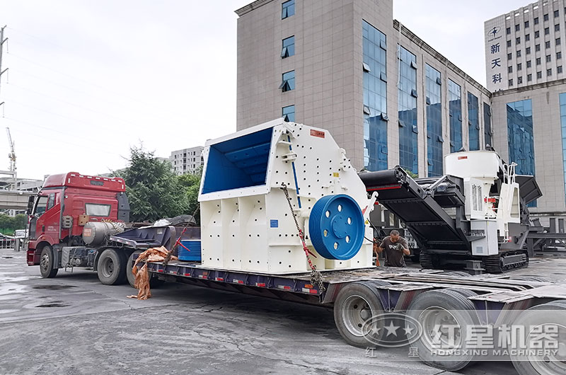 設備裝車發(fā)貨客戶現(xiàn)場