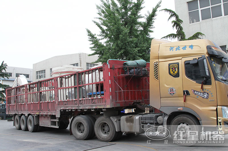 石粉磨粉機設(shè)備發(fā)往河北