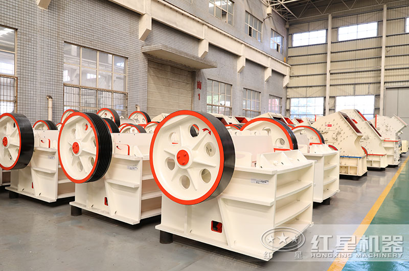 日產(chǎn)量200噸碎石機多少錢一臺？