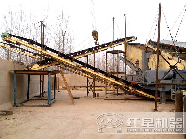 時(shí)產(chǎn)100噸移動破碎站生產(chǎn)線