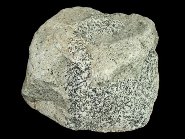 乘載著全套流動(dòng)破碎篩分機(jī)，小小的石頭實(shí)現(xiàn)了大大的夢(mèng)想