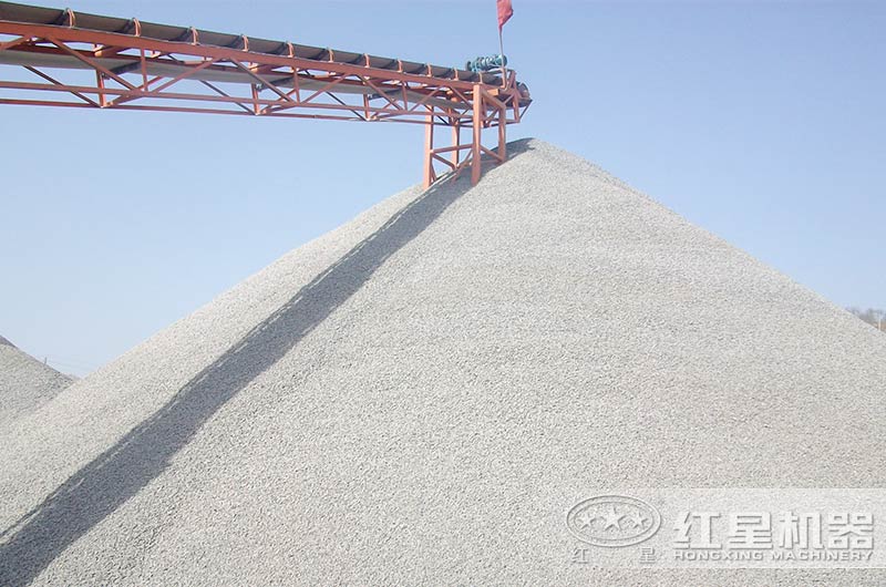 大規(guī)模礦山機(jī)械破碎機(jī)今天啟程，請(qǐng)注意接收！