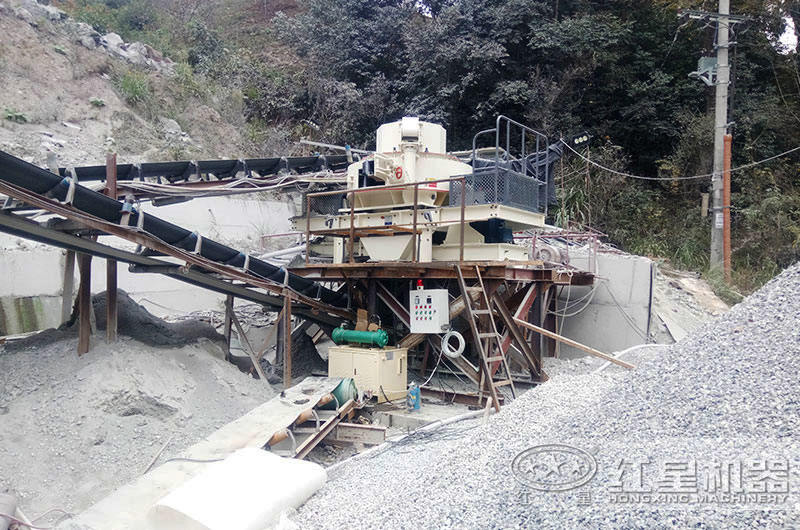 采用單臺(tái)制砂機(jī)處理石灰石現(xiàn)場(chǎng)