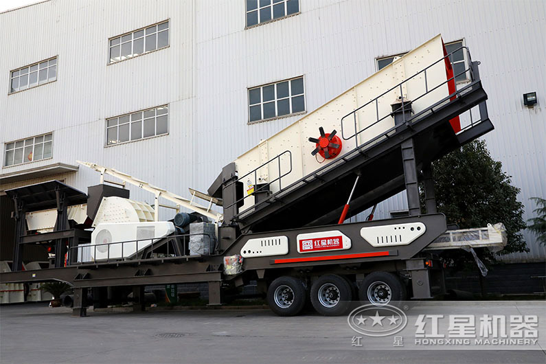 流動破碎石子機生產線全套多少錢？(附現場作業(yè)圖片及視頻)