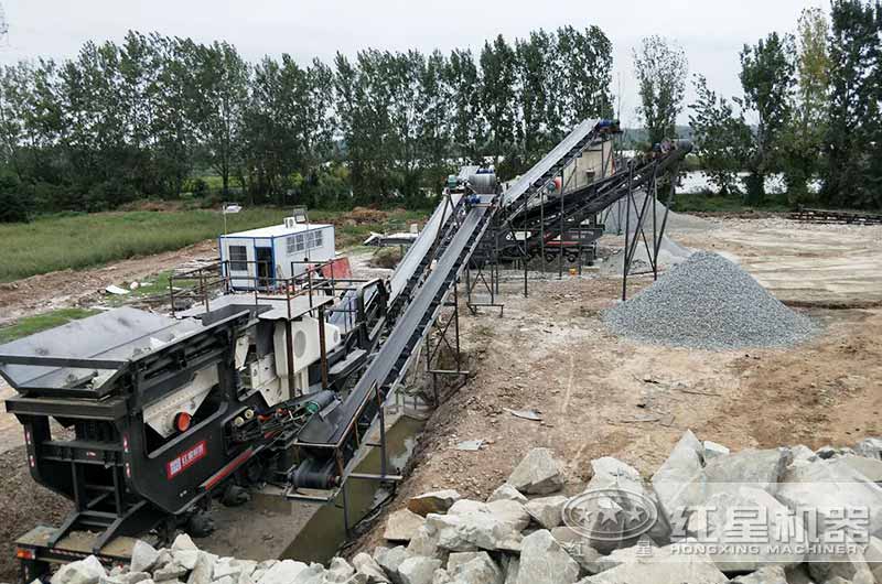 汽車破碎機作業(yè)現(xiàn)場