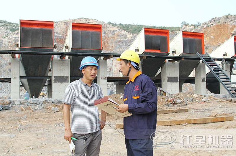 紅星技術(shù)經(jīng)理現(xiàn)場(chǎng)指導(dǎo)用戶安裝