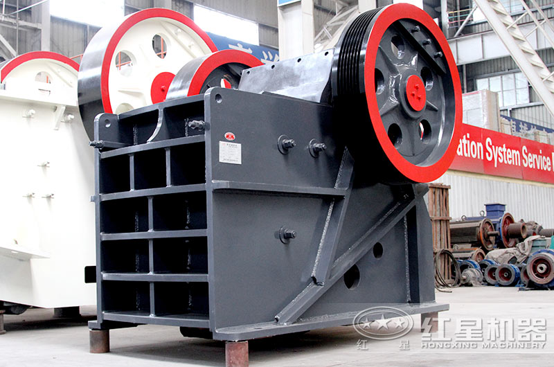 日產(chǎn)1萬(wàn)噸的石頭破碎機(jī)規(guī)格型號(hào)有哪些？