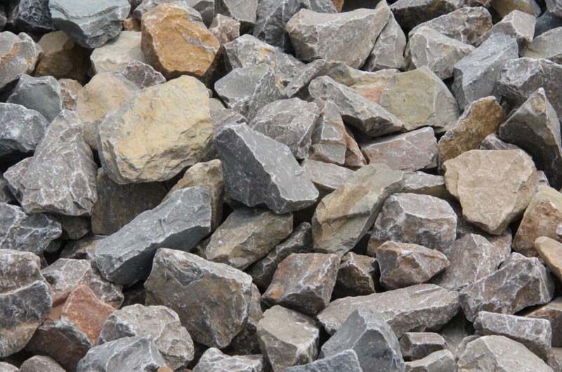 粉碎石灰石用什么機器好？