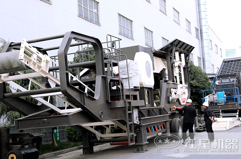 客戶來(lái)廠考察移動(dòng)建筑垃圾處理設(shè)備