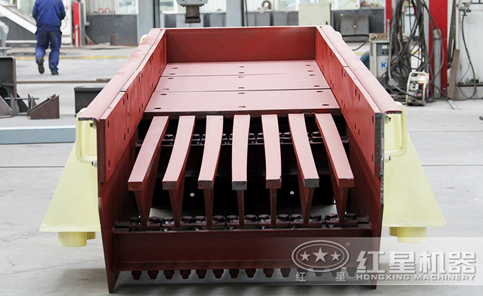 人工石頭磕石子有什么流程，采用什么設(shè)備？