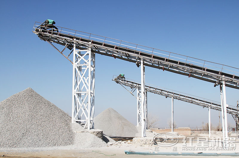 碎石粉碎機(jī)每天能碎多少噸石料？大概多少錢一套？