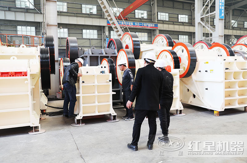 250×1200的顎破機產能及出料粒度范圍是多少？