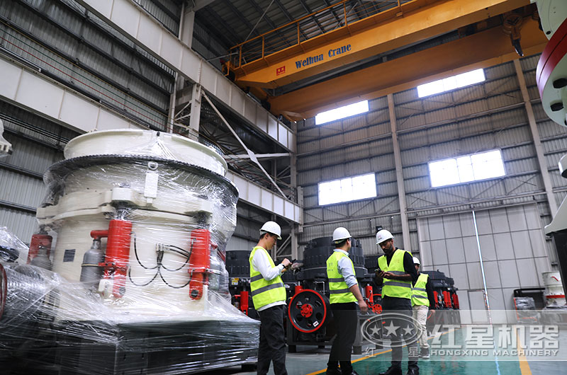 印度客戶來(lái)廠考察參觀圓錐破