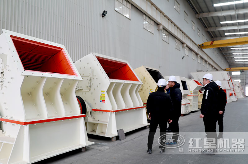 破碎鋼渣用哪種破碎機(jī)好？產(chǎn)量是多少？