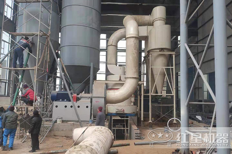 打膩?zhàn)?00目用什么磨粉機(jī)器？膩?zhàn)拥倪x擇原則是什么？