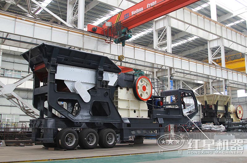 訂購一臺時產(chǎn)50噸的小型移動破碎機多少錢？（附現(xiàn)場視頻）